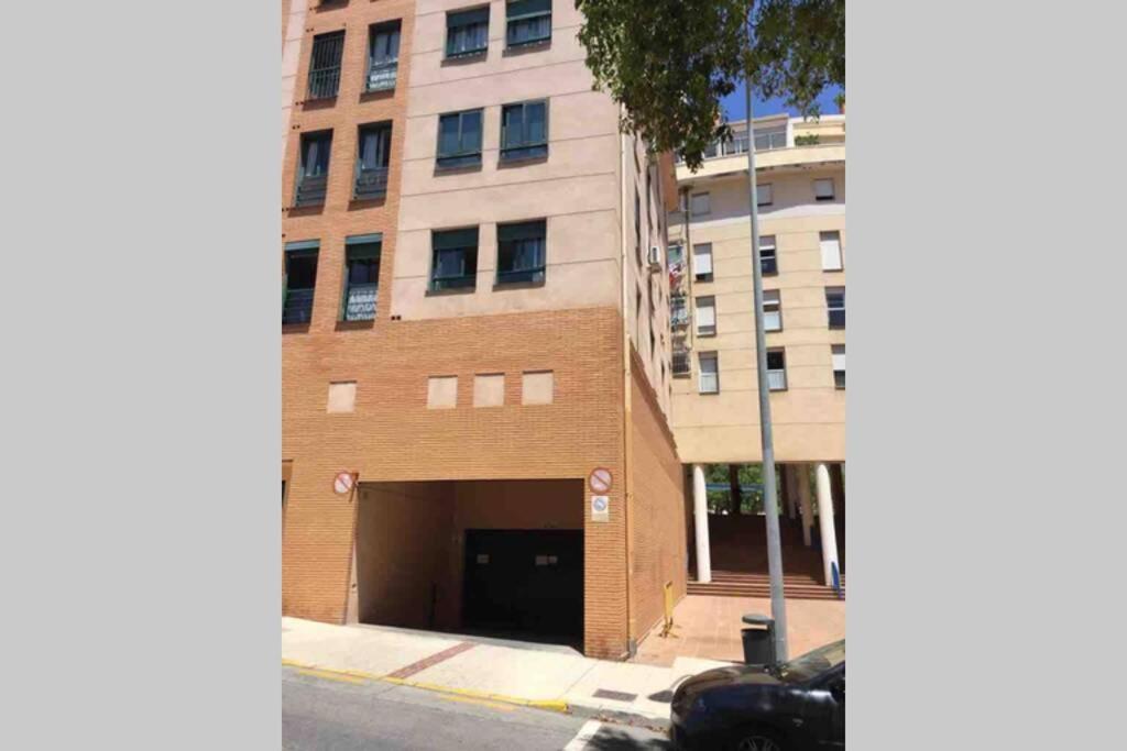 Confortable-Tranquilo Apartamento Junto Al Centro Málaga Eksteriør billede